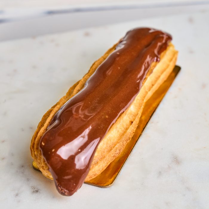 Chocolate eclair